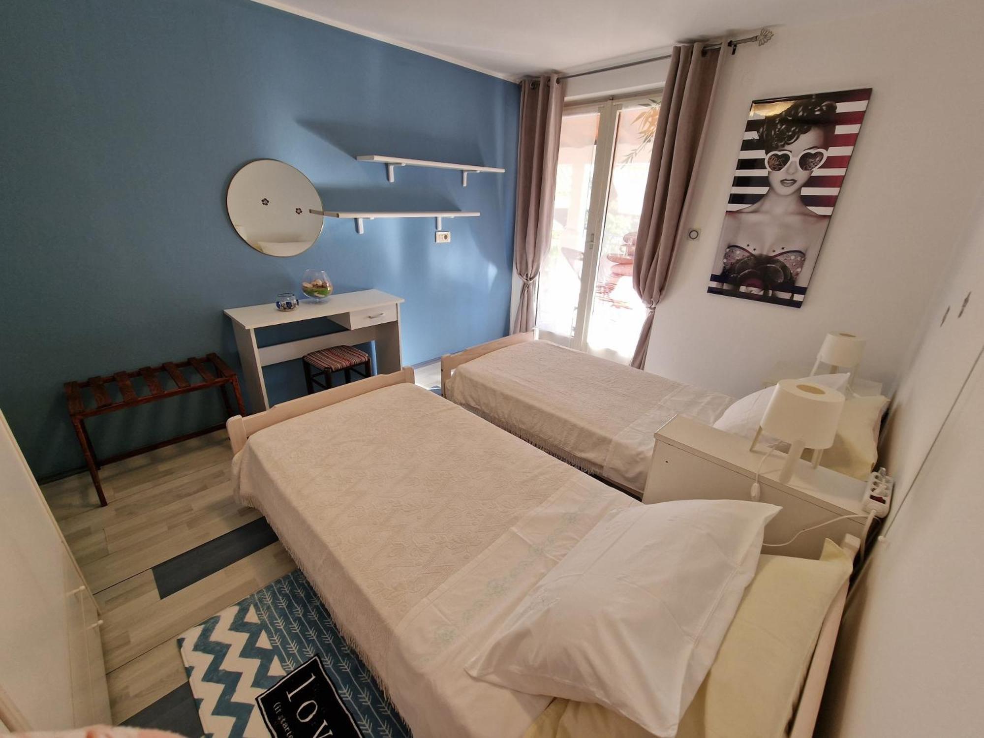 Apartments And Rooms By The Sea Rovinj - 19183 Rom bilde